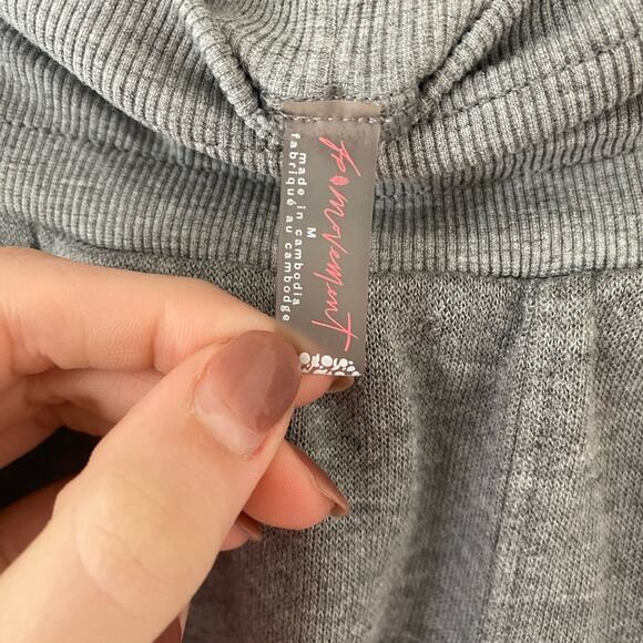 Free People Windy Meadow Jogger in Heather Gray Size Medium Gently Used - Picture 6 of 9